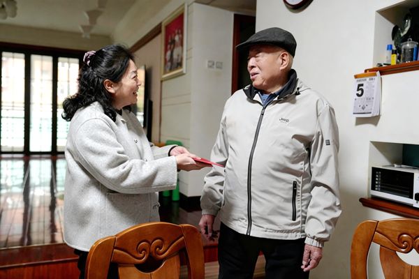 张皓带队开展春节前安全检查及走访慰问活动